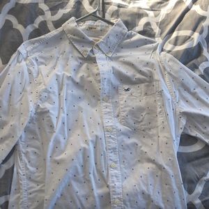 Hollister L button down